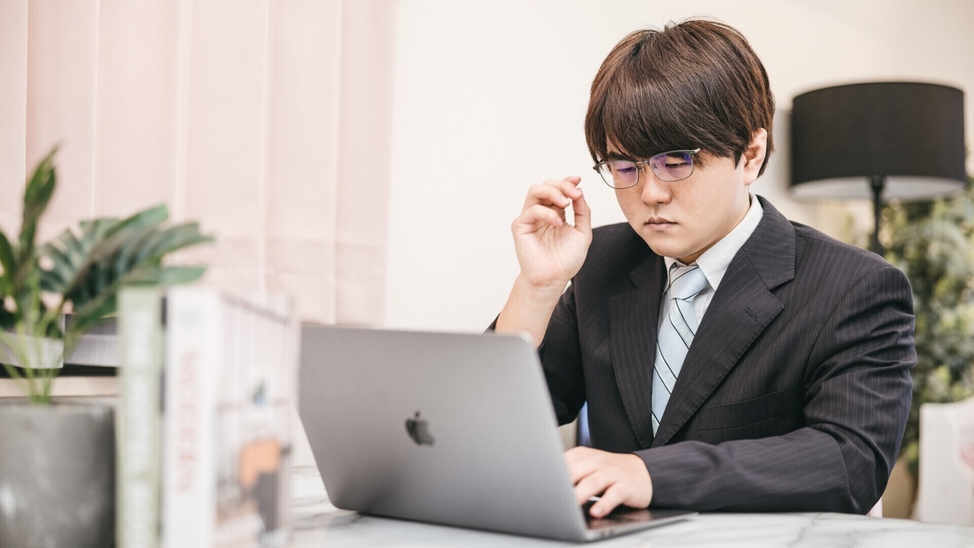 【障害者雇用】契約社員は契約が終わったら終了？長く働きたい時はどうしたらいいの？